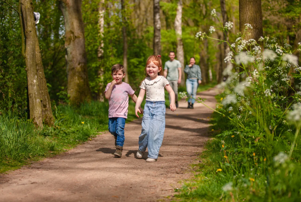 Rutbeek Enschede 2023 lente gezin bakfiets Rob Baas LR 9 - Uit in Enschede
