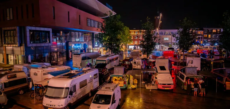 Zondagsmarkt Camperplek op het Plein 2024 63 - Uit in Enschede