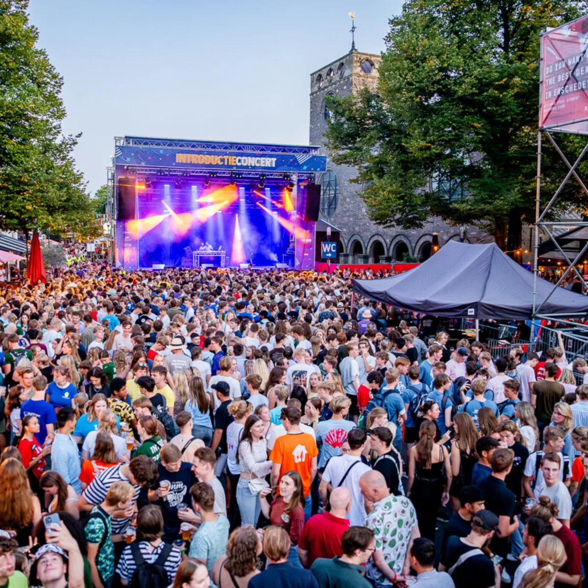  - Uit in Enschede