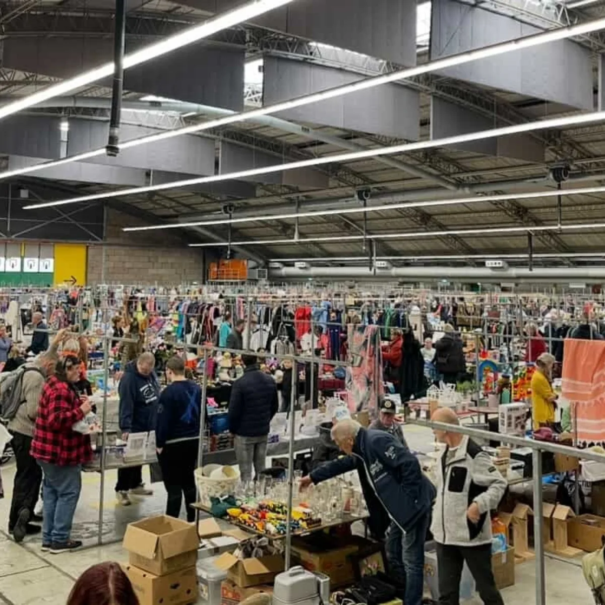 Don Events Vliegveld Twenthe Mega Vlooienmarkt Enschede 1 - Uit in Enschede