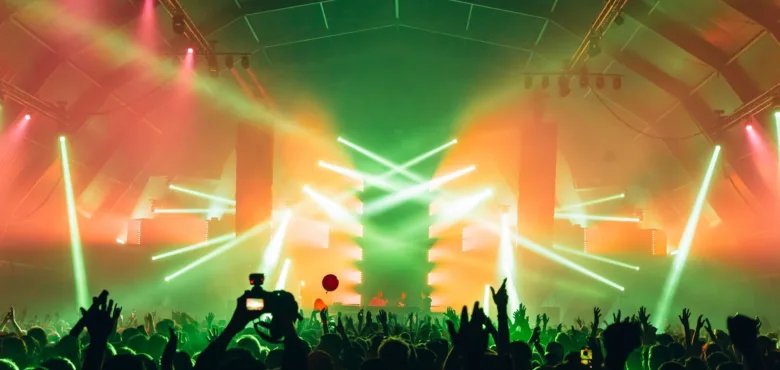 De Reactie Enschede Koningsdag - Universiteit Twente - Uit in Enschede